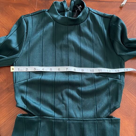 Forever 21 Contemporary Hunter Green Long Sleeve Knit Dress Junior Size Small - Picture 6 of 9